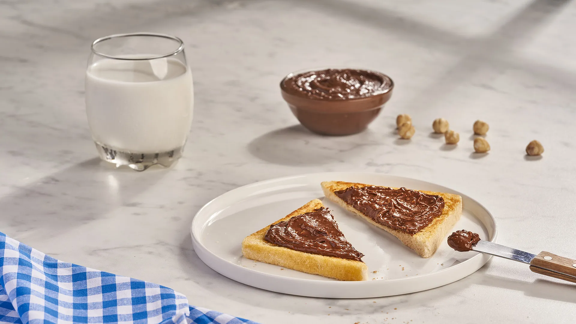 Sanduíche de creme de chocolate e avelãs