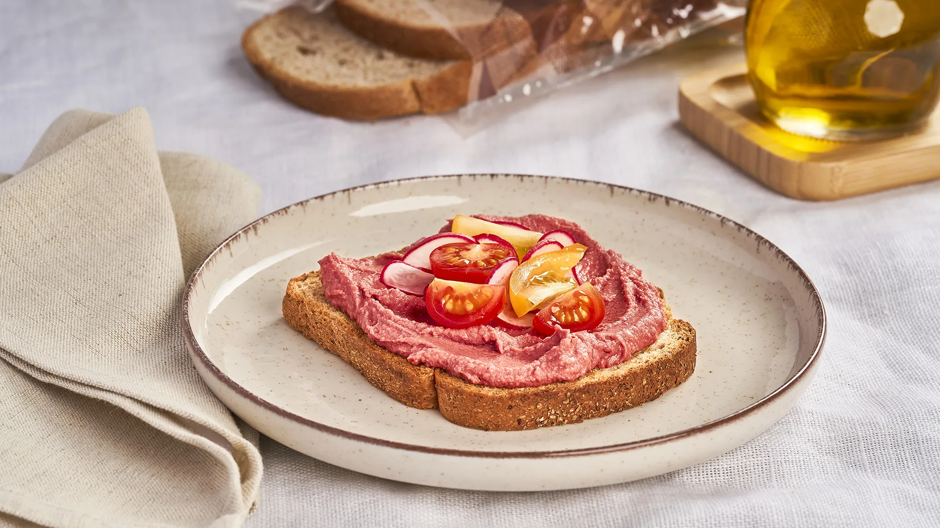 Tosta de húmus de beterraba