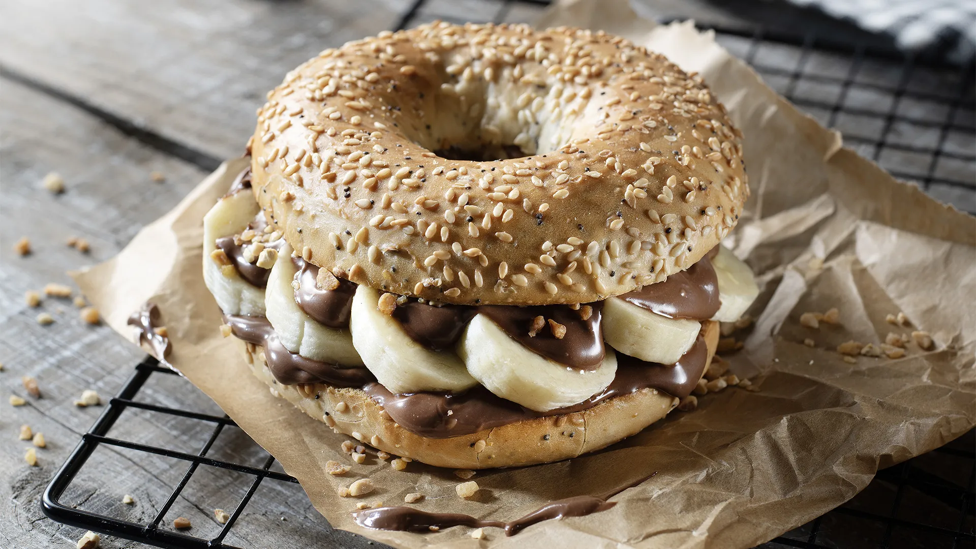 Bagel de banana com creme de chocolate e avelã